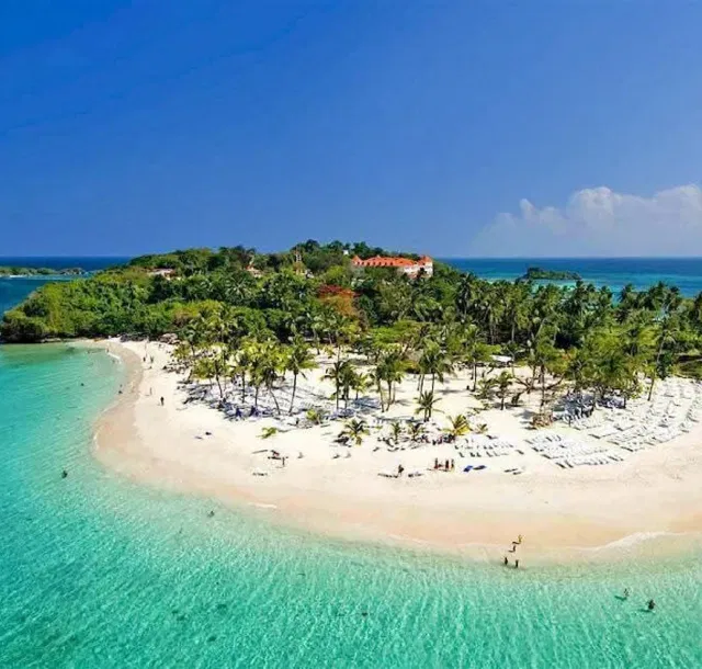 Cayo Levantado, Samaná